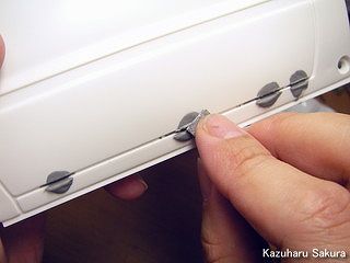 タミヤ ハイラックス・ハイリフト製作記 ～ 余分なエポキシパテを紙やすりで落とす